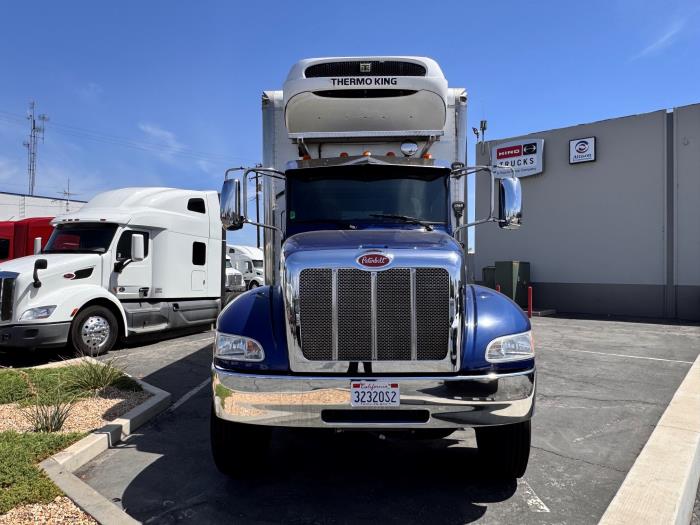 2018 Peterbilt 348-1