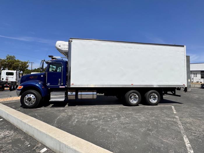 2018 Peterbilt 348-6