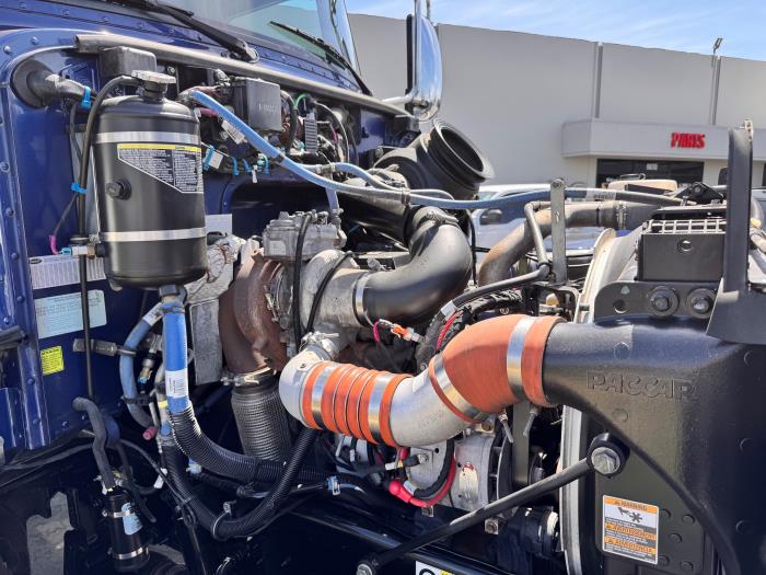 2018 Peterbilt 348-10