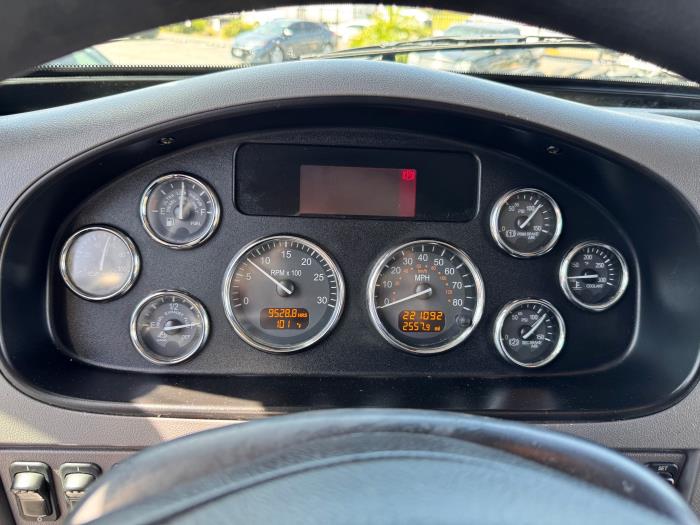 2018 Peterbilt 348-12