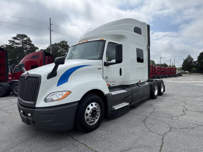 2022 International LT625-0