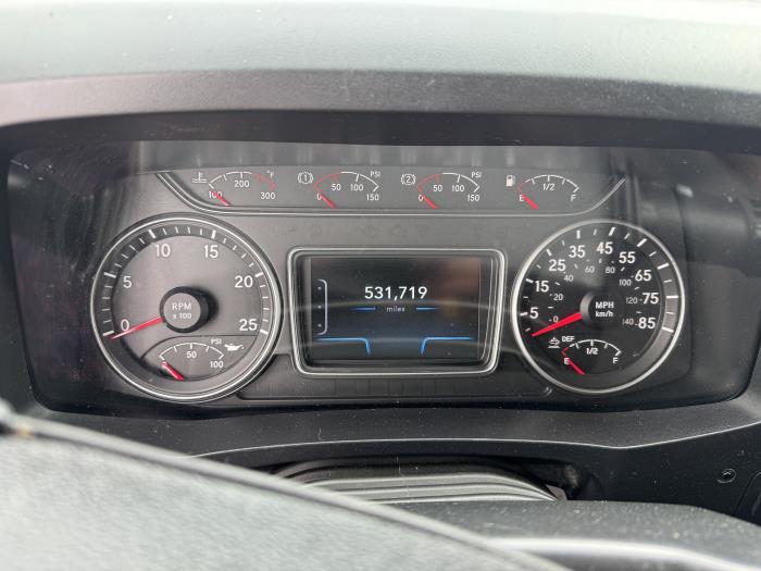 2022 International LT625-7