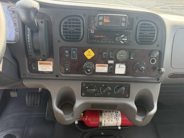 2022 Freightliner Business Class M2 106-9