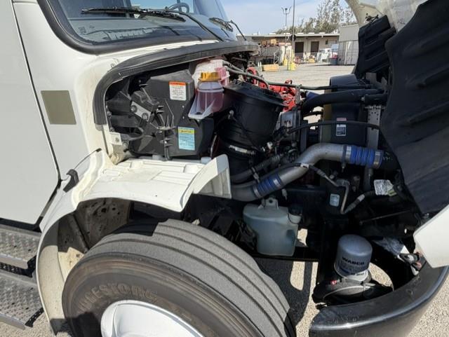 2022 Freightliner Business Class M2 106-13