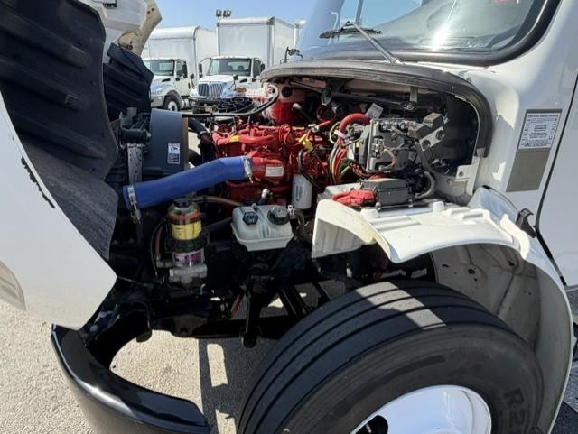 2022 Freightliner Business Class M2 106-14