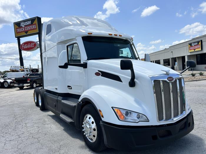 2022 Peterbilt 579-1