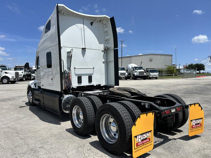 2022 Peterbilt 579-4