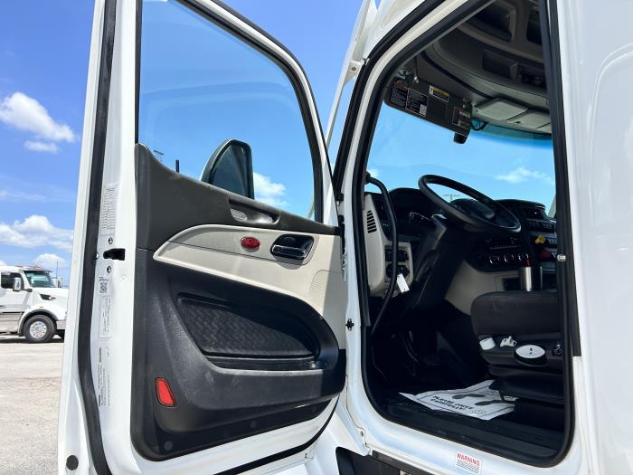 2022 Peterbilt 579-20