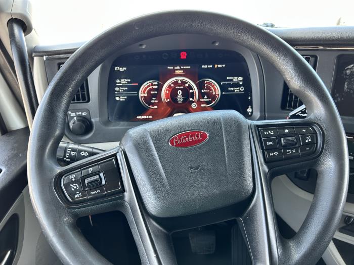 2022 Peterbilt 579-25