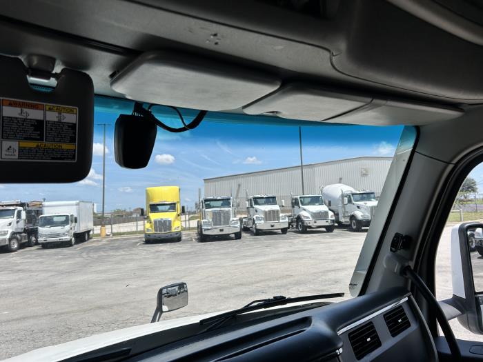 2022 Peterbilt 579-29
