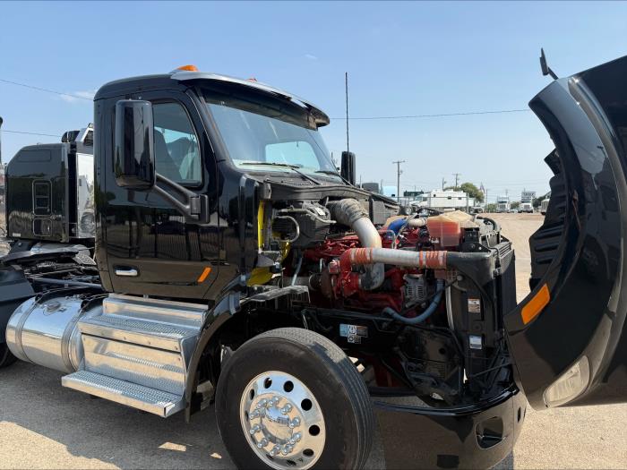2021 Peterbilt 579-16