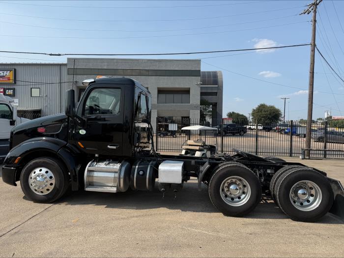 2021 Peterbilt 579-26