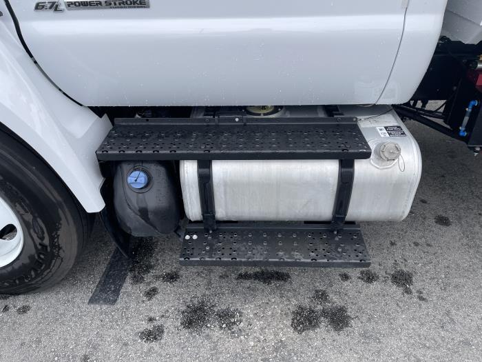 2027 Ford F-750-15
