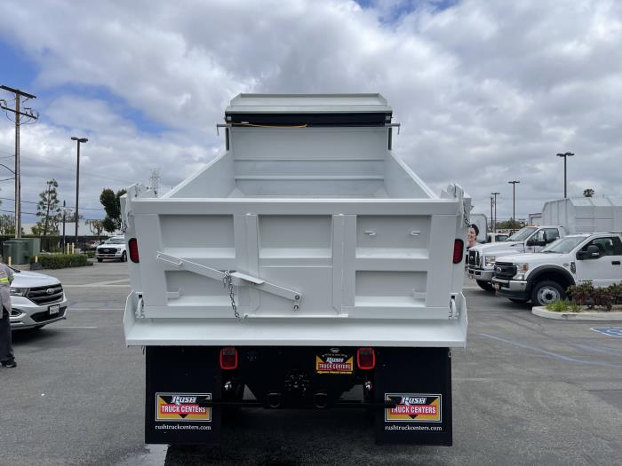 2027 Ford F-750-27