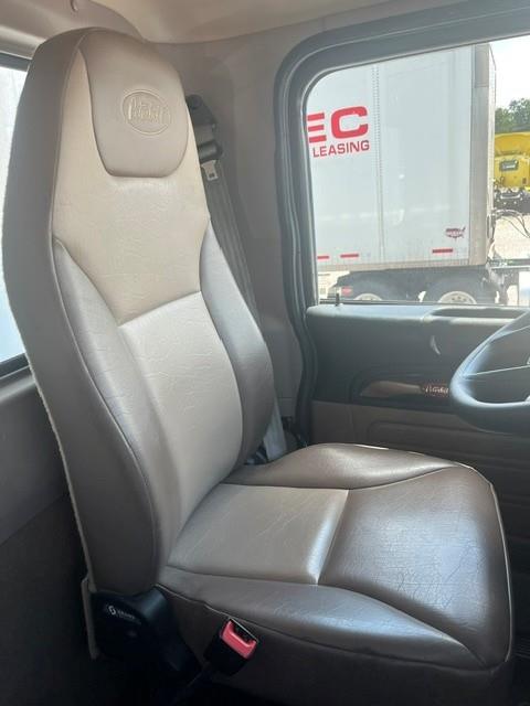 2024 Peterbilt 367-8