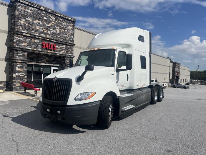 2022 International LT625-0