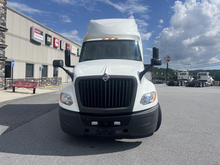 2022 International LT625-1
