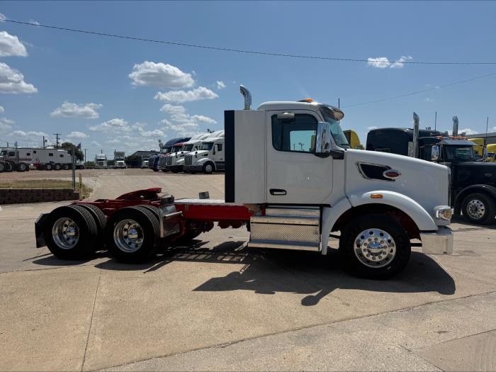 2024 Peterbilt 567-38