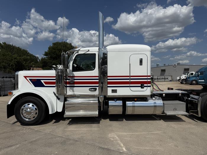 2027 Peterbilt 589-5