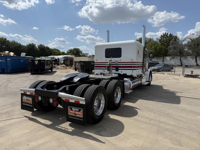 2027 Peterbilt 589-8