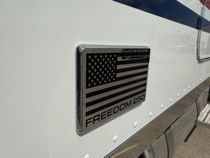 2027 Peterbilt 589-27