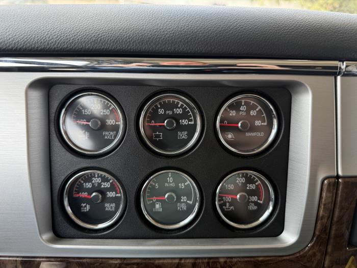2027 Peterbilt 589-37