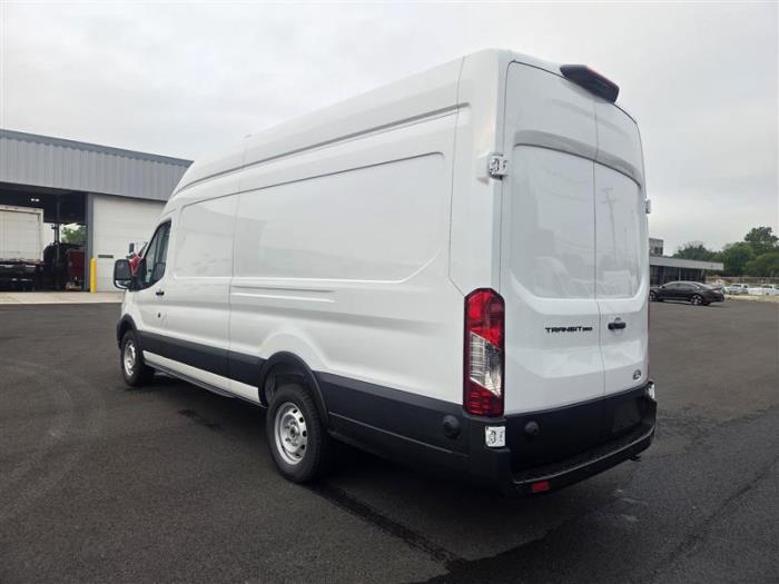 2026 Ford Transit-350-9
