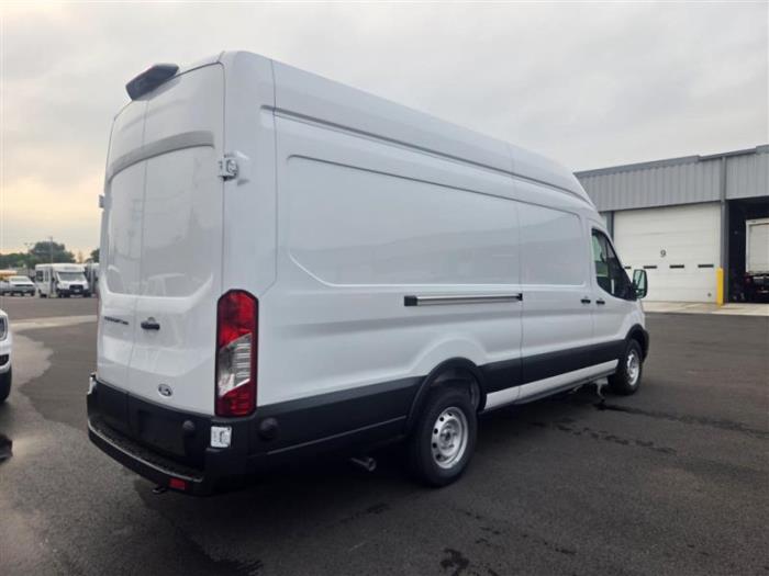2026 Ford Transit-350-6