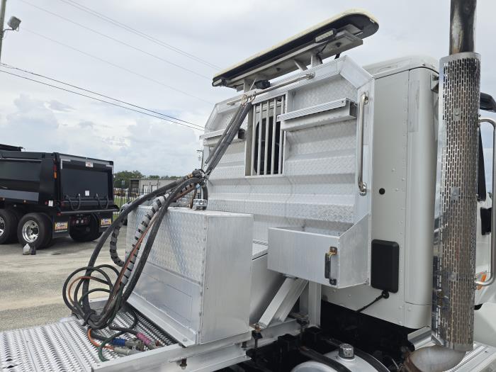 2019 Peterbilt 567-11