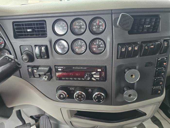 2019 Peterbilt 567-15