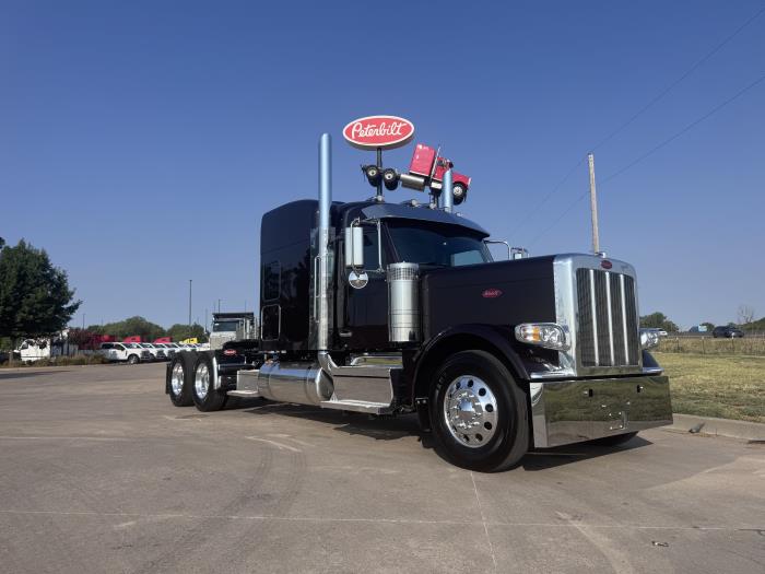 2027 Peterbilt 589-4