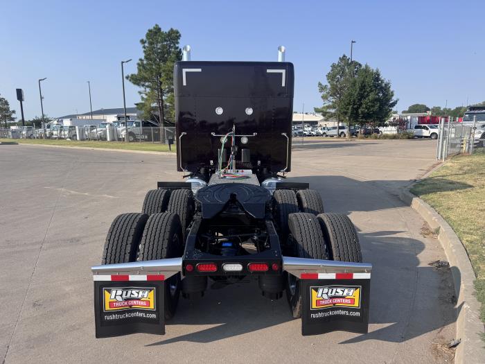 2027 Peterbilt 589-8