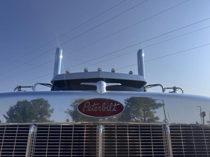 2027 Peterbilt 589-9