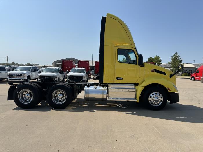 2023 Peterbilt 579-4
