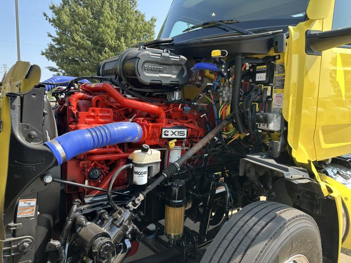 2023 Peterbilt 579-9