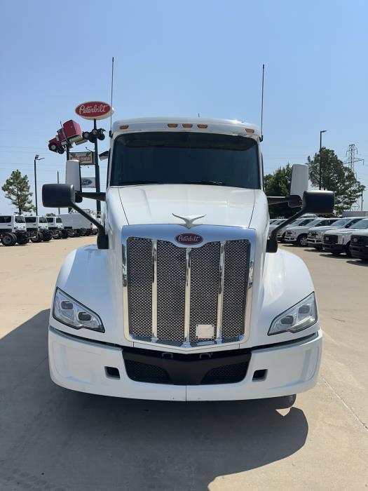 2022 Peterbilt 579-4
