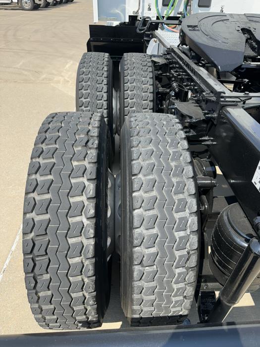 2022 Peterbilt 579-22