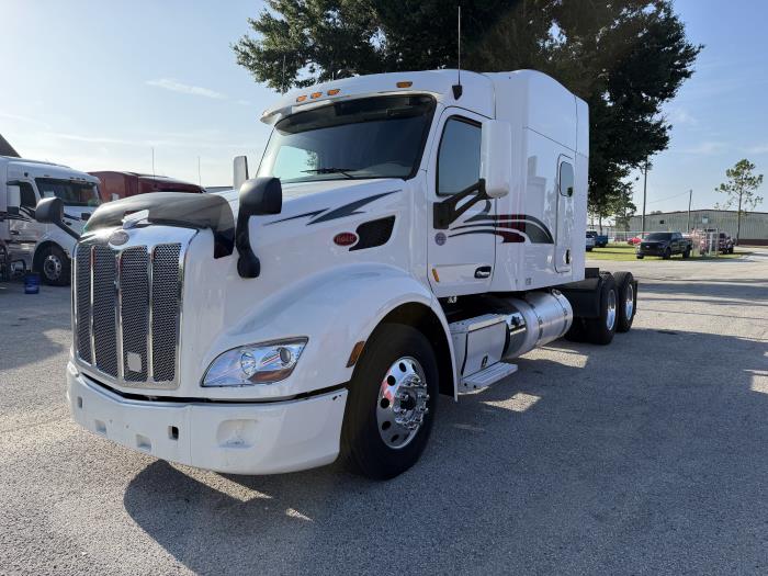 2022 Peterbilt 579-1