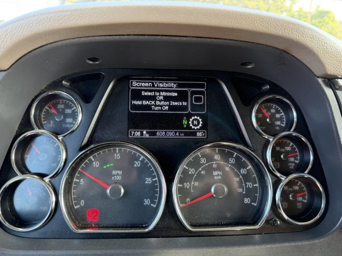 2022 Peterbilt 579-14