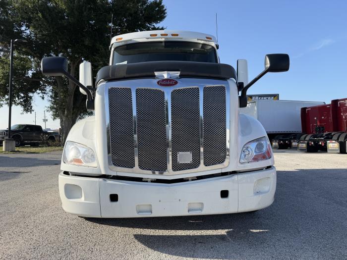 2022 Peterbilt 579-4