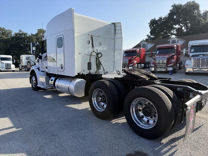 2022 Peterbilt 579-2