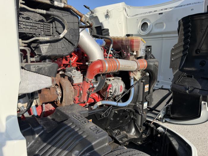 2022 Peterbilt 579-18