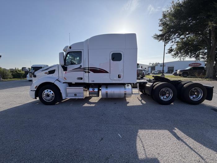 2022 Peterbilt 579-23