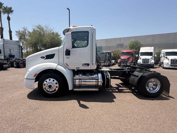 2018 Peterbilt 579-1