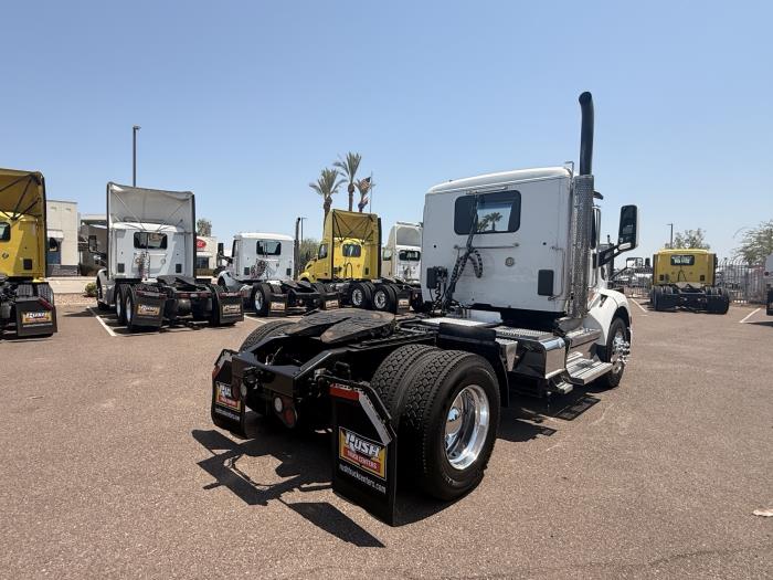 2018 Peterbilt 579-4