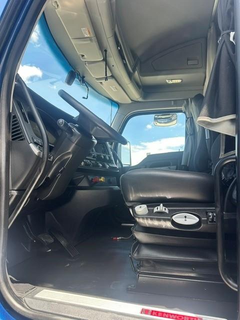 2022 Kenworth T680-3