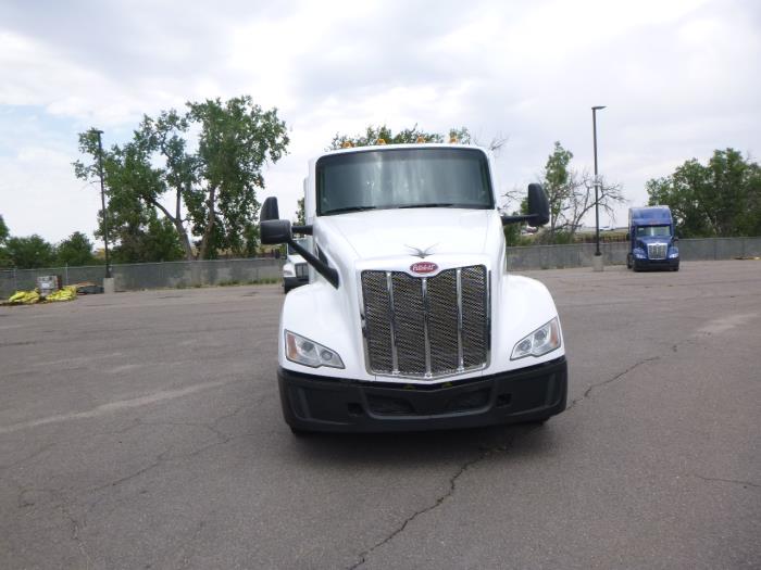 2023 Peterbilt 579-2