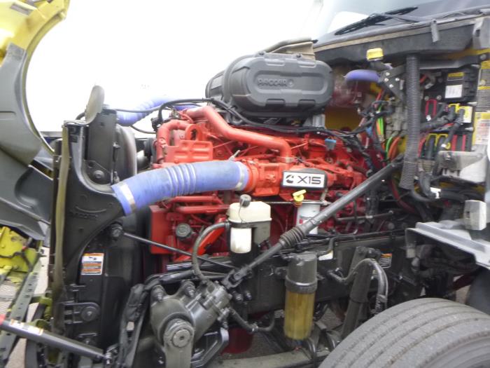 2023 Peterbilt 579-8