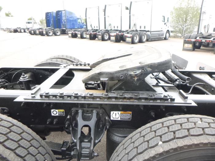 2023 Peterbilt 579-11