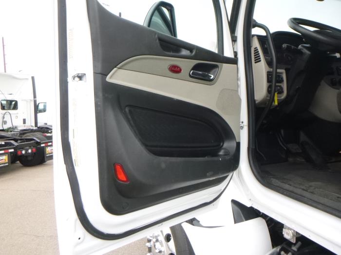 2023 Peterbilt 579-13